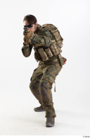 Photos Frankie Perry Army KSK Recon Germany Poses aiming the gun standing whole body 0009.jpg